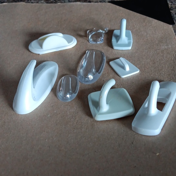 Command plastic hooks - Picture 10 of 10
